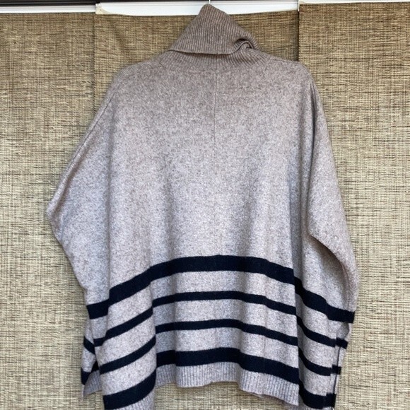 Tahari wool yak hair blend poncho sweater - Picture 7 of 7